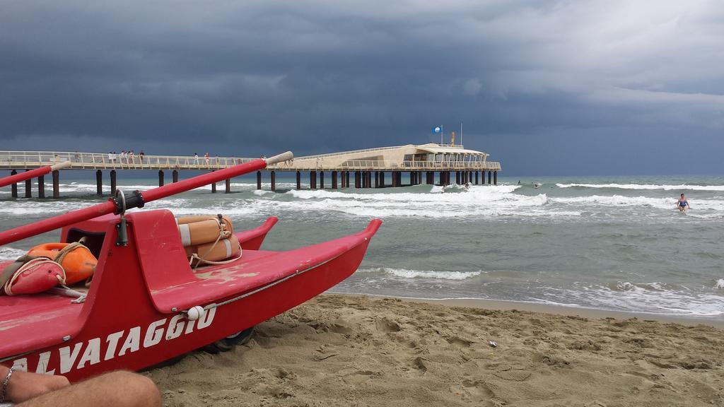 Hotel Ornella Lido di Camaiore Luaran gambar